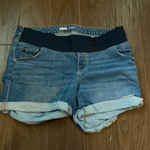 Old navy maternity jean shorts